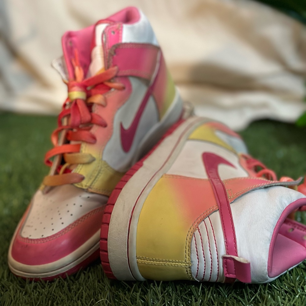 NIKE DUNK